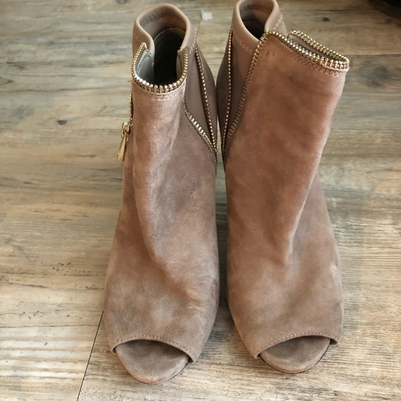 Ann Taylor peep toe heel booties. Suede. Size 7 - Picture 2 of 7